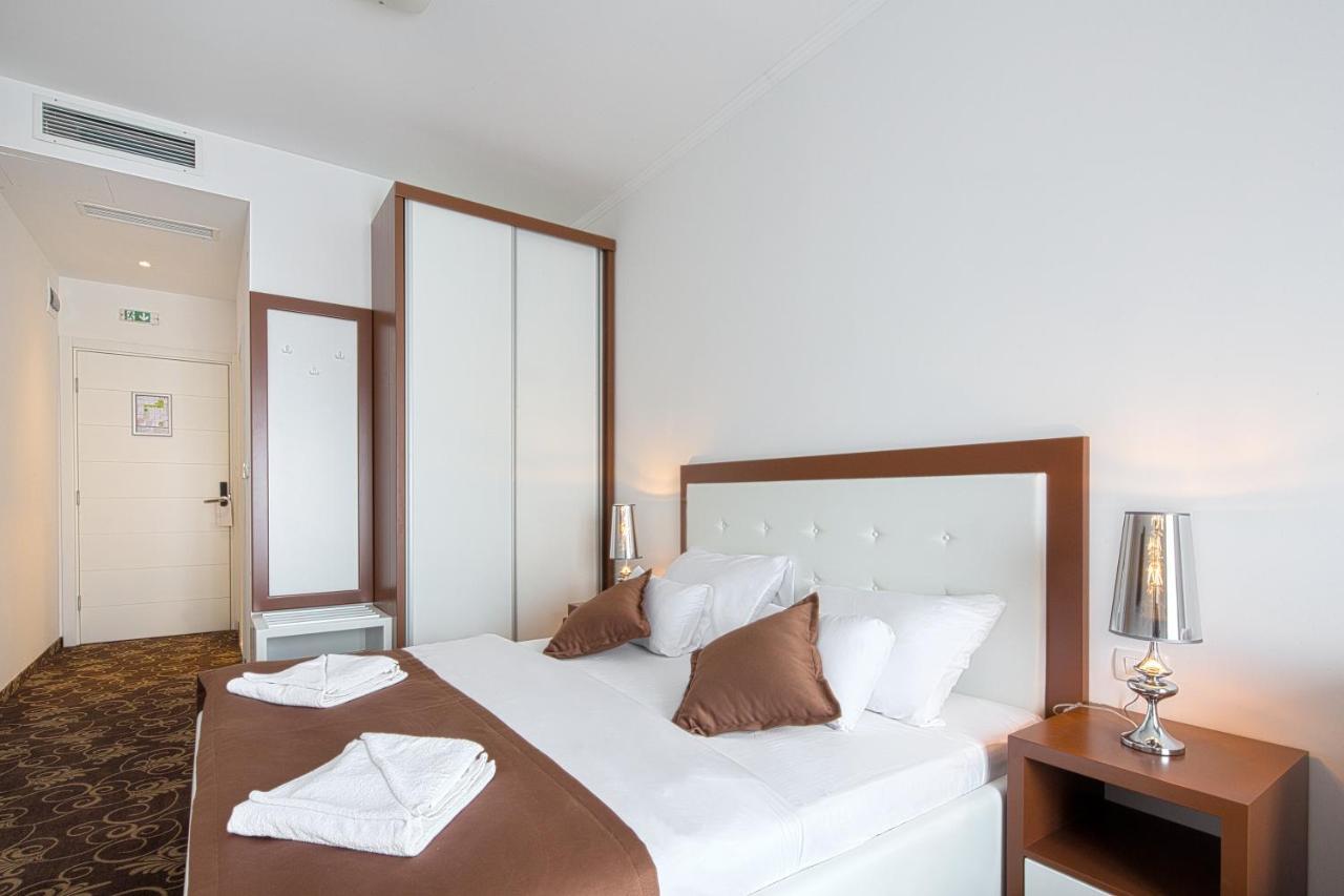 Hotel Pozzo Будва Экстерьер фото