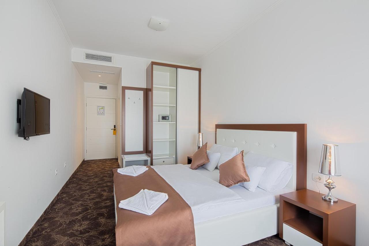 Hotel Pozzo Будва Экстерьер фото