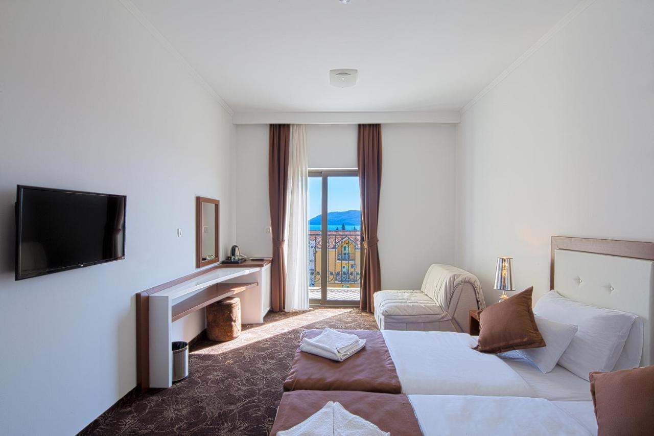 Hotel Pozzo Будва Экстерьер фото