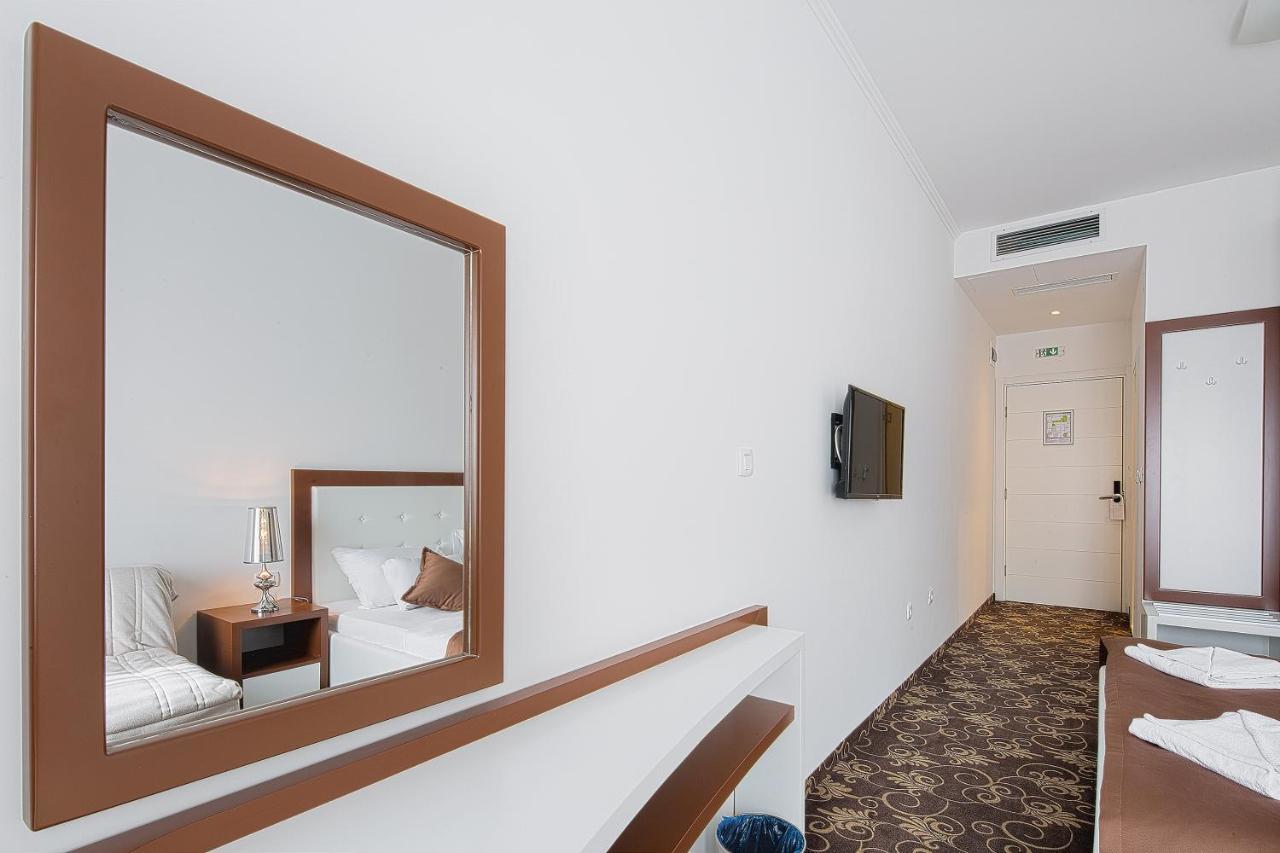 Hotel Pozzo Будва Экстерьер фото