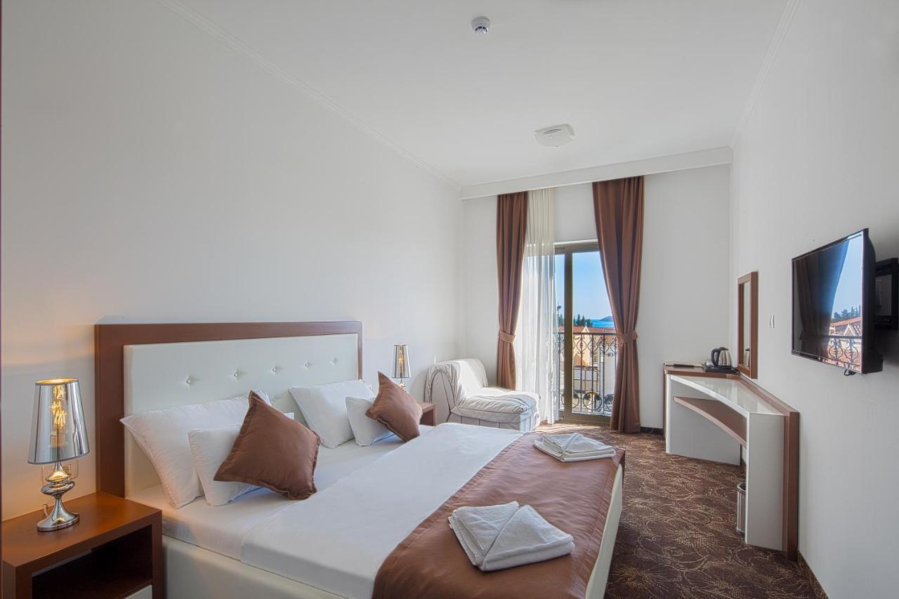 Hotel Pozzo Будва Экстерьер фото