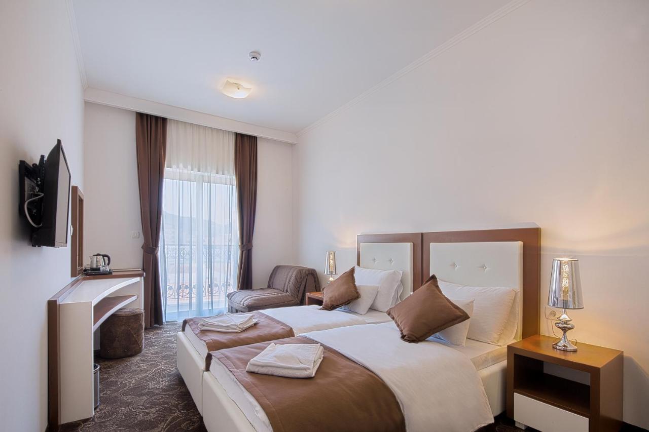 Hotel Pozzo Будва Экстерьер фото