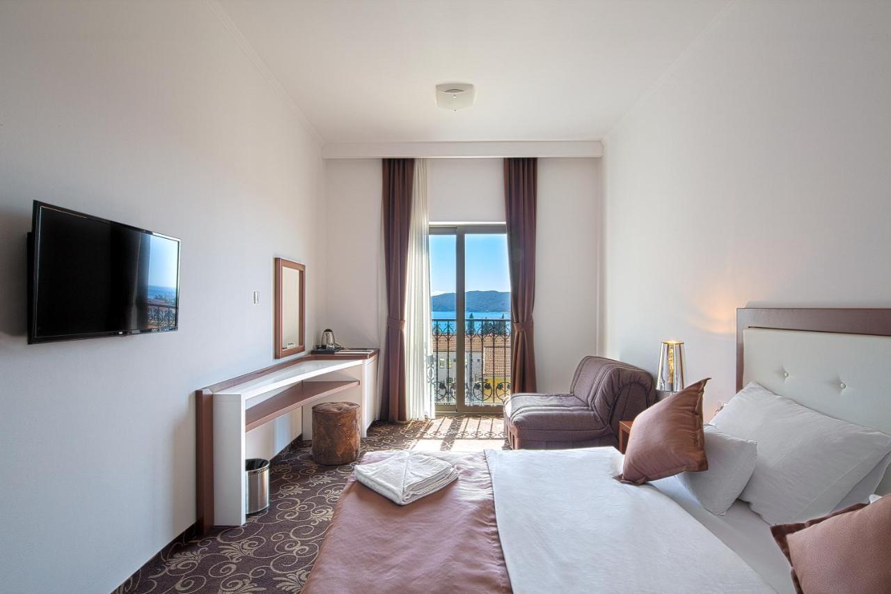 Hotel Pozzo Будва Экстерьер фото